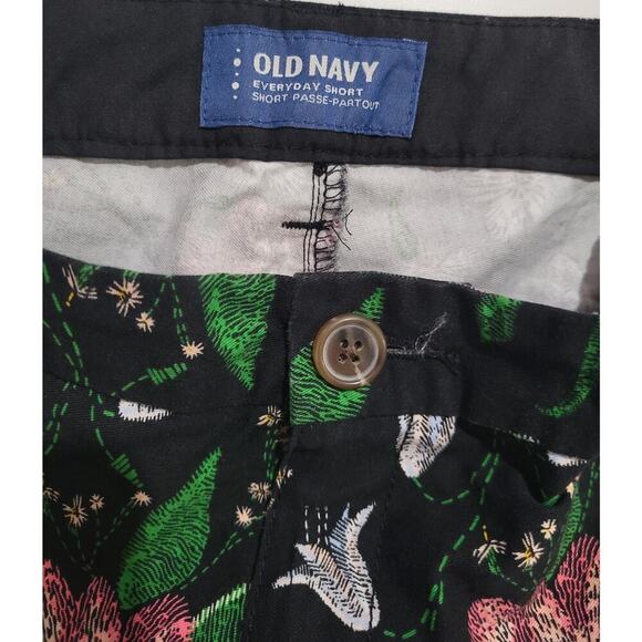 Old Navy Women’s Black Floral Everyday Cotton Shorts – Size 4 - Picture 6 of 8